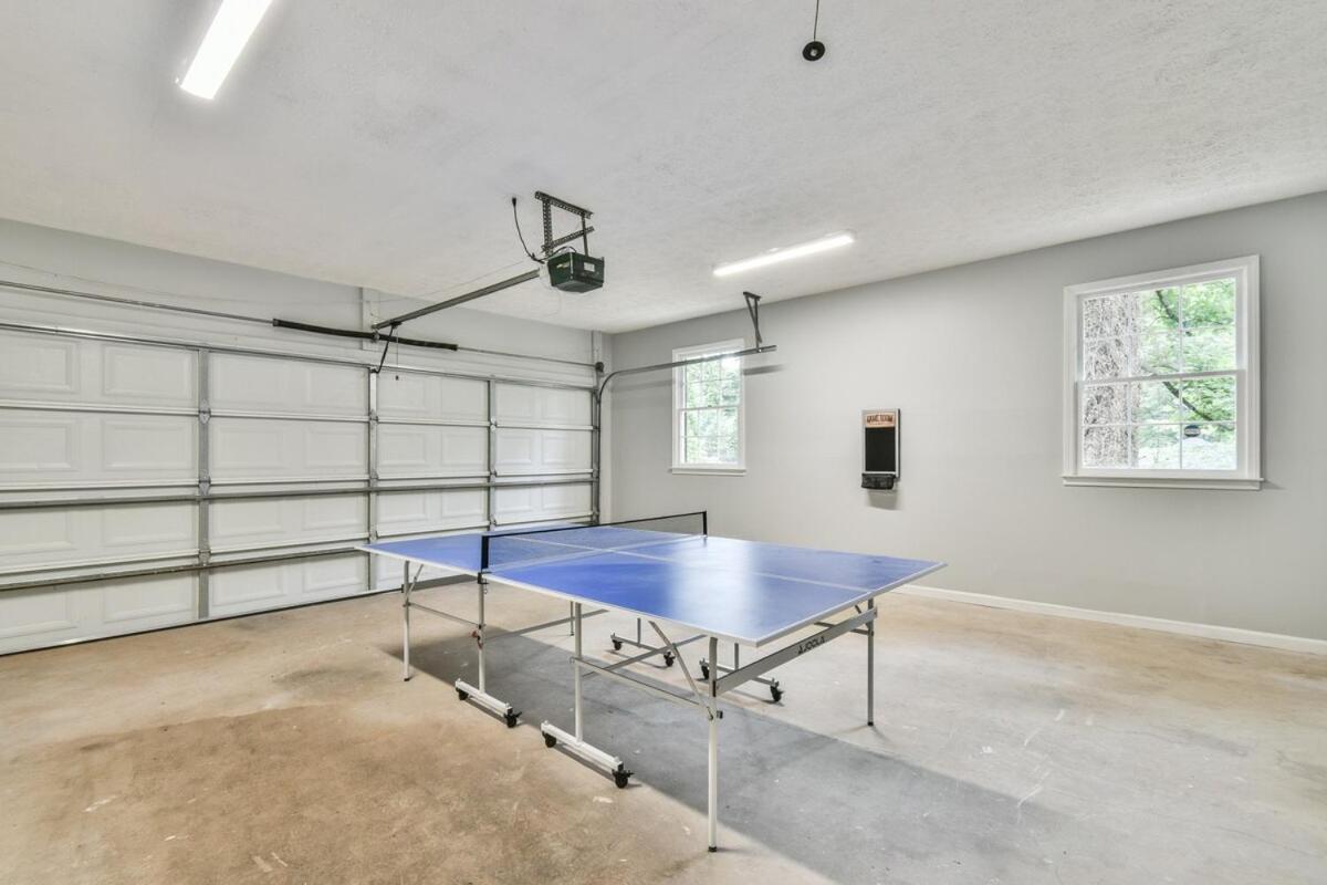 לורנסוויל Cozy Home With Arcade, Ping Pong & Fenced Backyard מראה חיצוני תמונה
